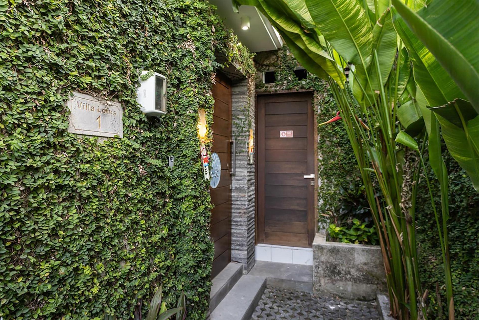 Villa Lotus By Optimum Bali Villas 塞米亚克 外观 照片