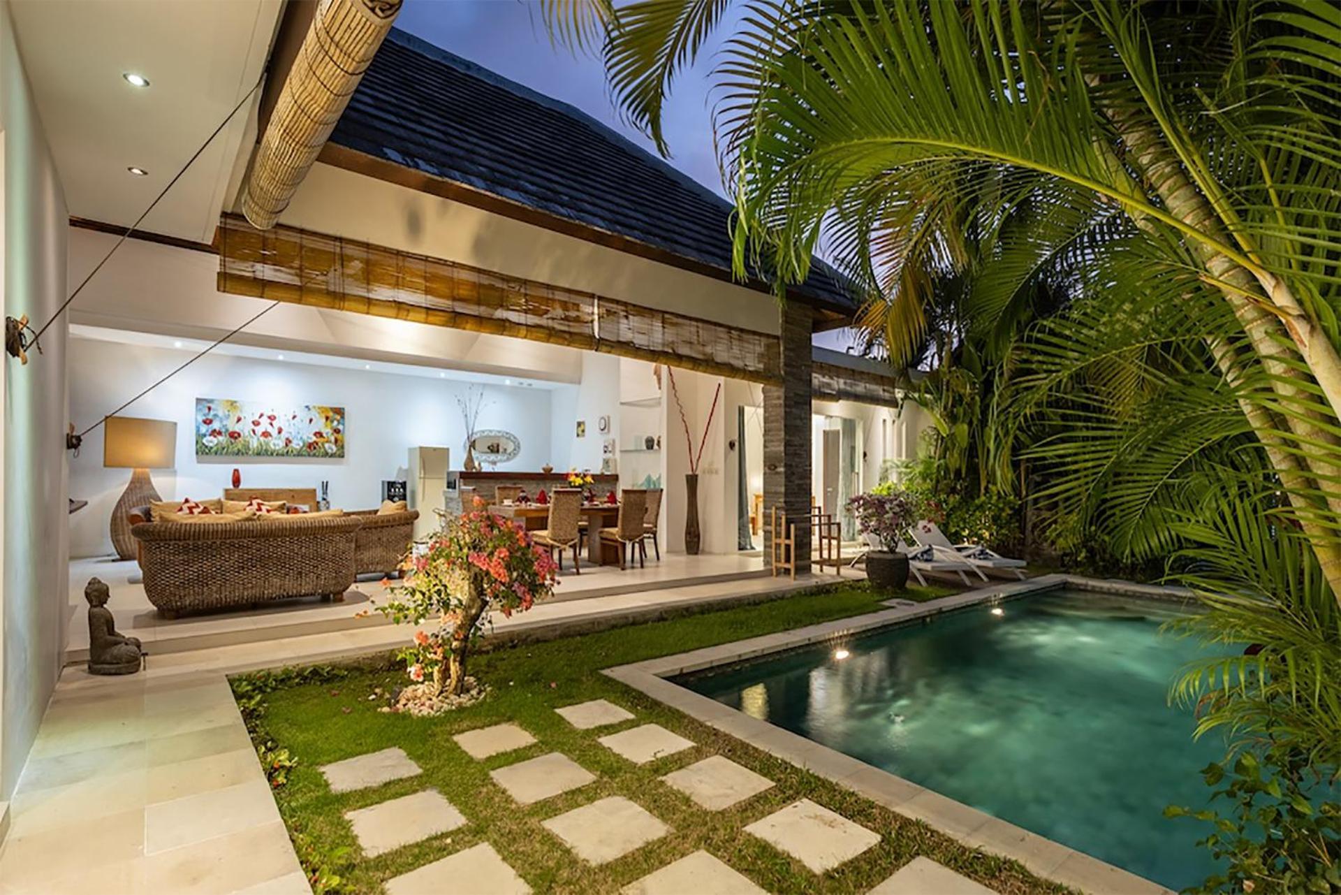 Villa Lotus By Optimum Bali Villas 塞米亚克 外观 照片