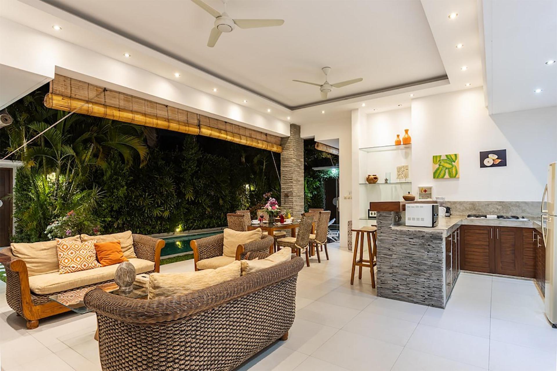 Villa Lotus By Optimum Bali Villas 塞米亚克 外观 照片