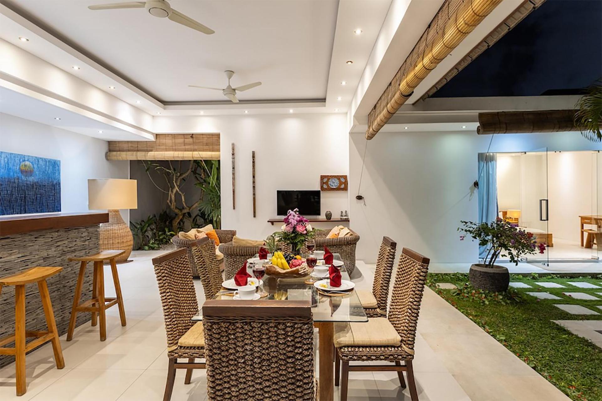 Villa Lotus By Optimum Bali Villas 塞米亚克 外观 照片