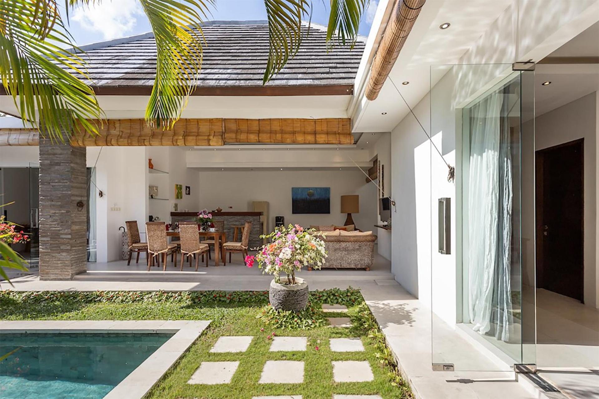 Villa Lotus By Optimum Bali Villas 塞米亚克 外观 照片